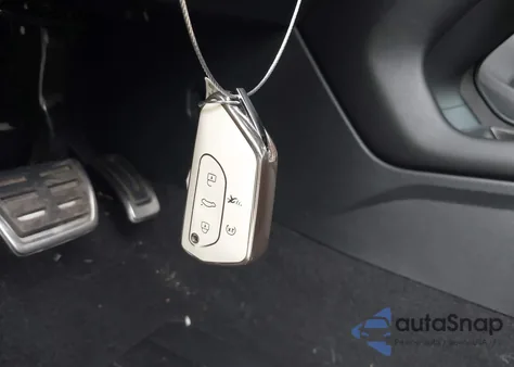 2024 Volkswagen Atlas Cross Sport 2.0T Sel Premium R-Line z USA, uszkodzony, nr VIN 1V2FE2CA8RC249717